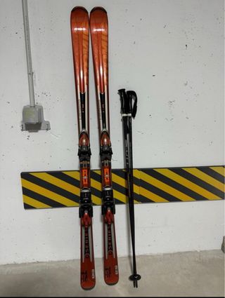 Esquís Carving atómic 170cm + Bastones 125cm