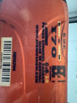 Esquís Carving atómic 170cm + Bastones 125cm