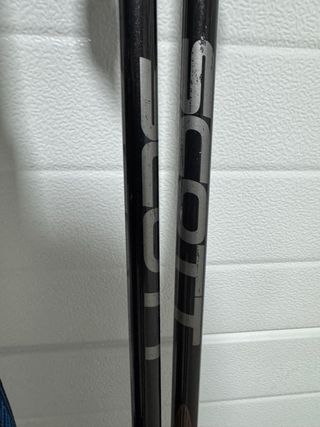 Esquís Carving atómic 170cm + Bastones 125cm