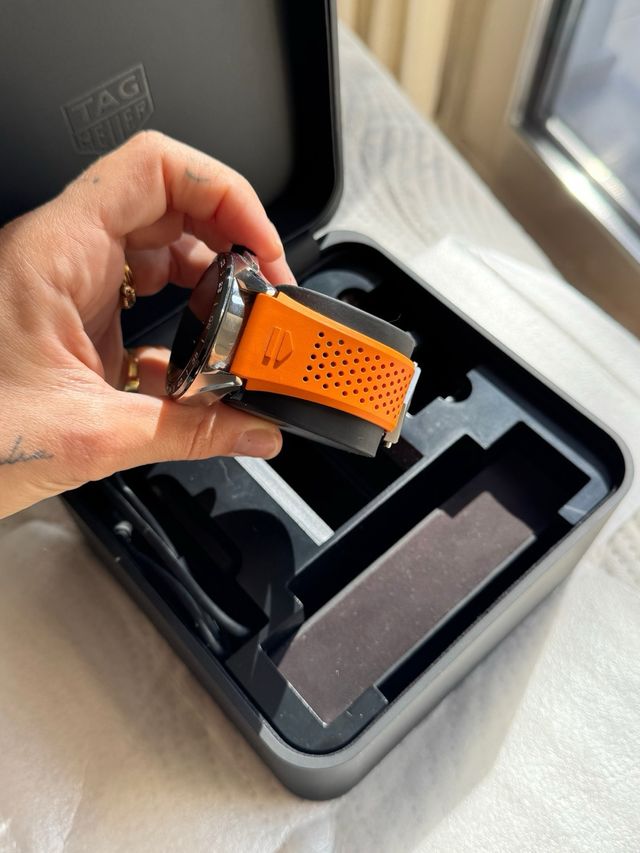 TAG Heuer Connected Calibre E4 Smartwatch Naranja