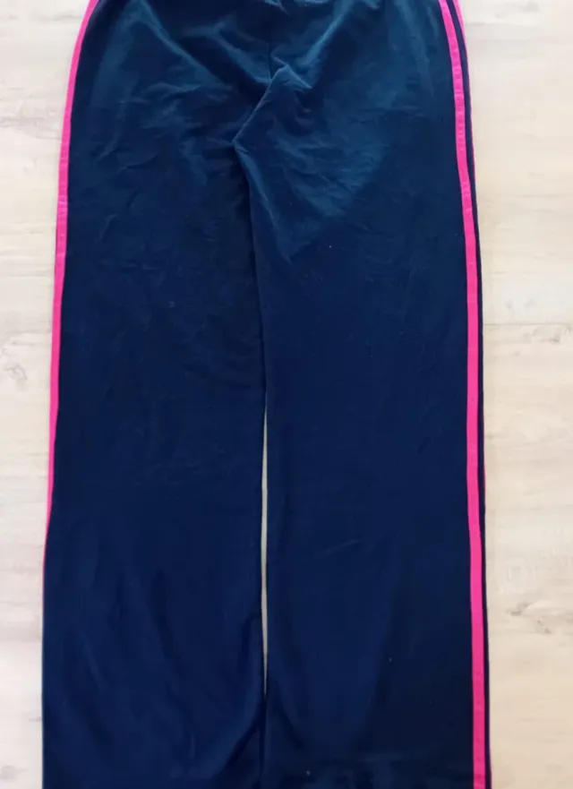 Pantalón Adidas negro y rosa
