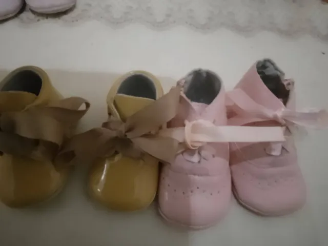 Zapatitos de bebé talla 15 16  los vendo por 5 son