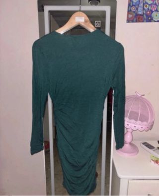 Vestido verde fruncido