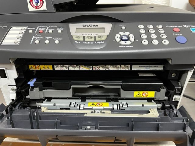 Impresora multifunción Brother MFC-7820N