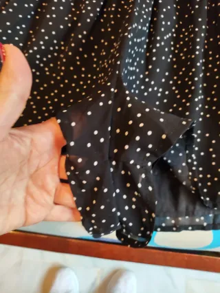 Mono corto negro manga larga lunares