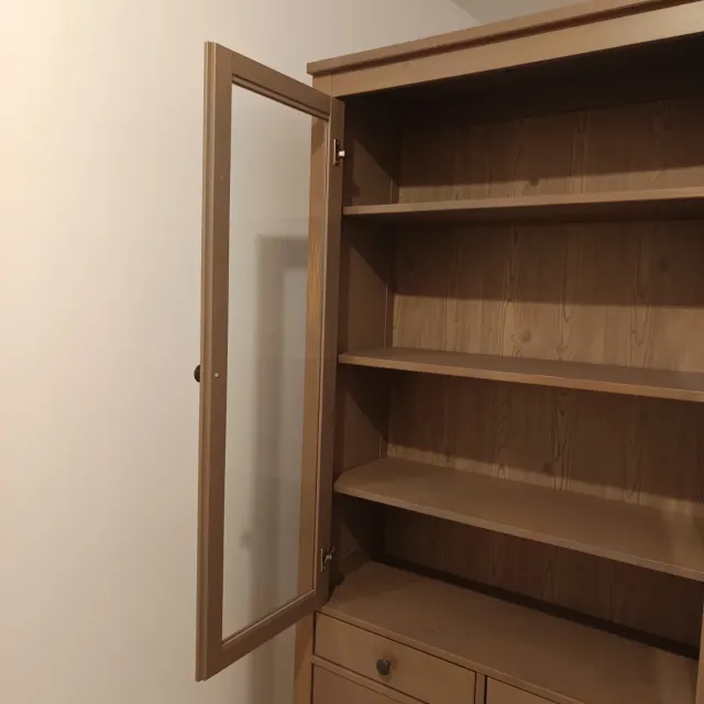 Vitrina Hemnes Ikea Madera Buen estado Mueble