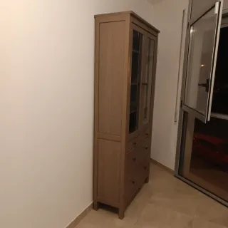 Vitrina Hemnes Ikea Madera Buen estado Mueble