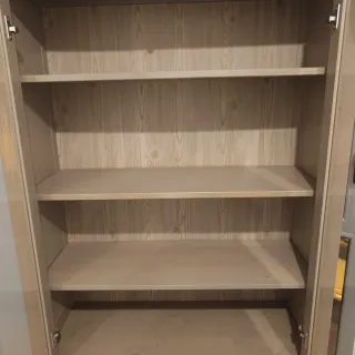 Vitrina Hemnes Ikea Madera Buen estado Mueble