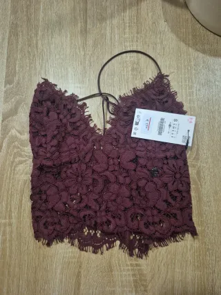 Top Zara encaje morado talla S