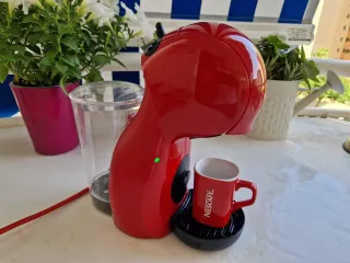 Cafetera Dolce Gusto Roja