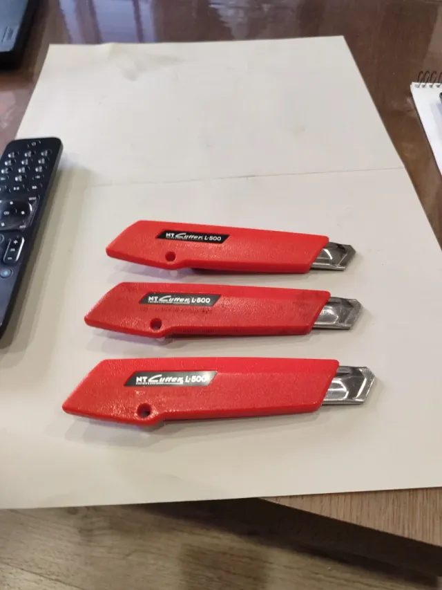 3 Cúter de Seguridad .