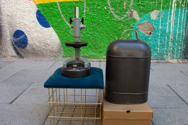Microscopio antiguo URSS con caja
