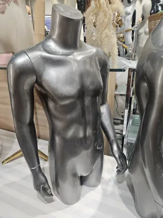 1 Busto maniquí hombre plata brillante