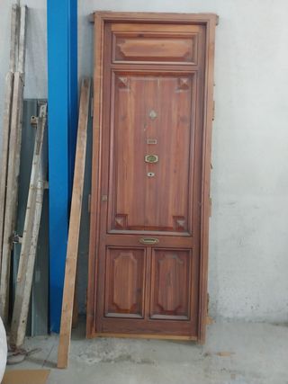 Puerta Antigua Pino Canadiense