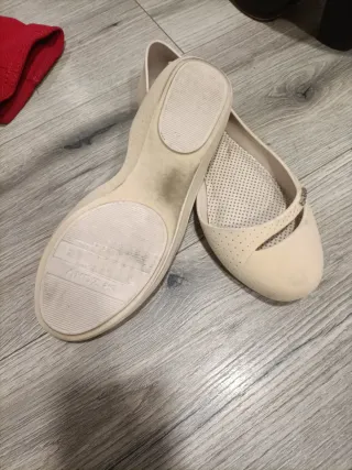 Sabrinas Zaxy bege com algum uso