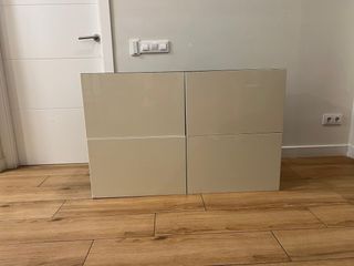 Guardaroba modulare Ikea-besta bianco e nero