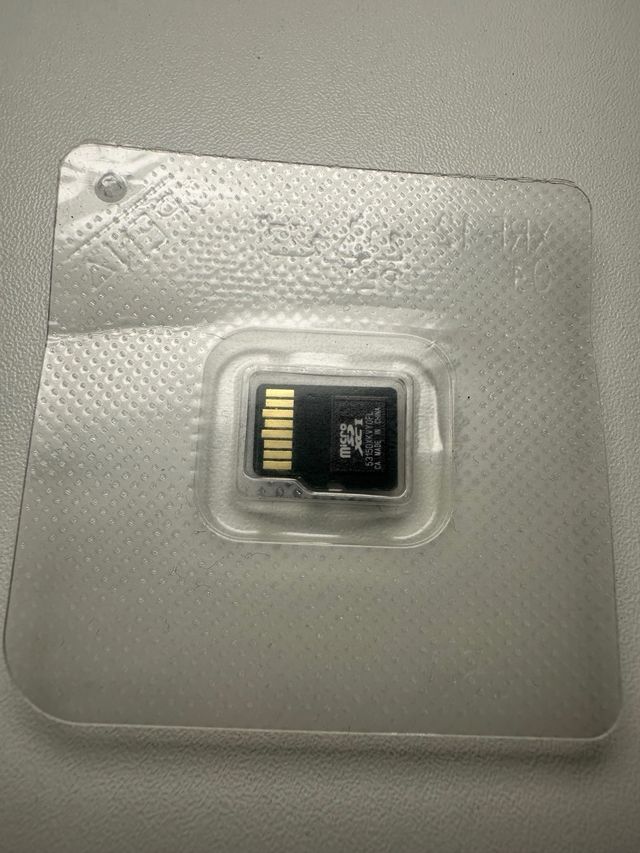 SanDisk Micro SD 1TB Gameplay