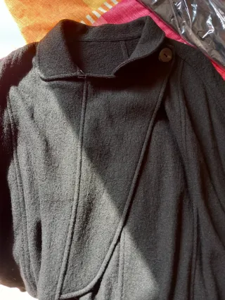 Capa de lana negra talla única