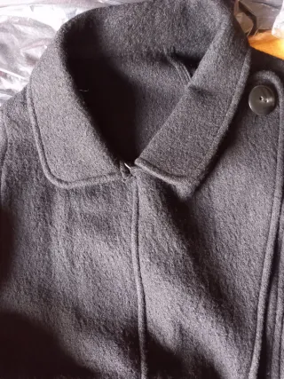 Capa de lana negra talla única