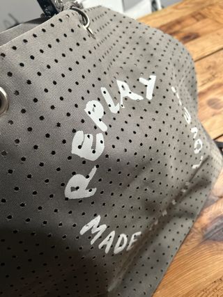 Bolso Replay Gris Perforado Cadena