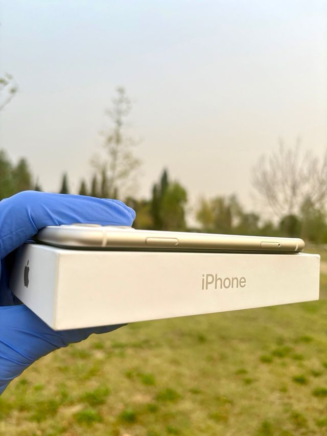 Nuovo iPhone 11 bianco