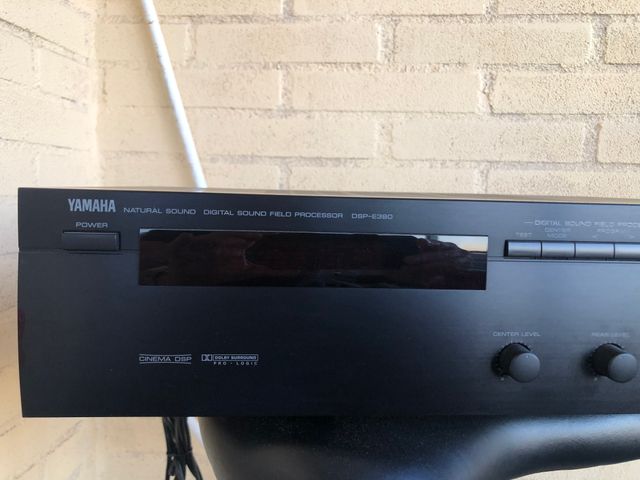 Procesador Yamaha DSP-E390 Dolby Pro-Logic
