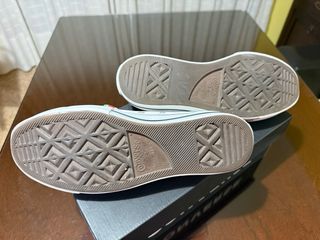 Converse blancas T.39 con cordones multicolor