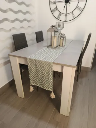 Mesa de comedor de madera extensible