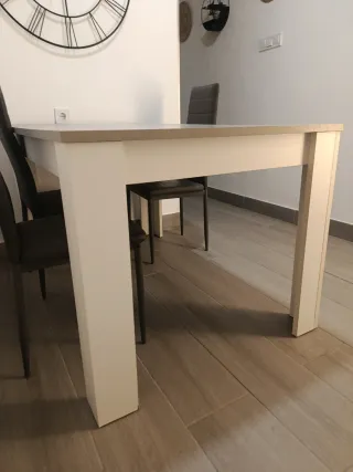 Mesa de comedor de madera extensible