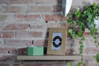 Pezzo ottagonale rustico in cemento verde