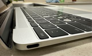 Apple MacBook Air 12” 2015 i5/8Gb Leer