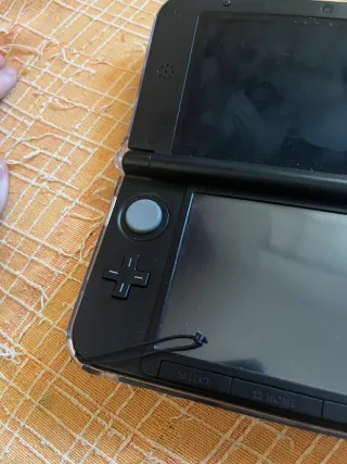 Nintendo 3DS XL Roja