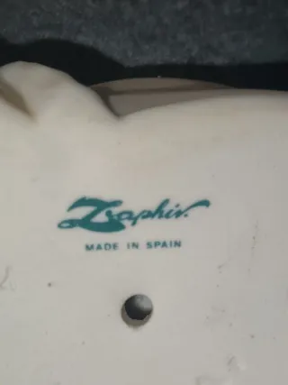 Figura Zaphir (Lladro) Niña rezando 17.5x12 cm.