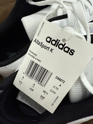 Zapatillas Adidas Blancas y Negras