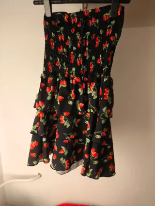 Vestitino corto con fragole