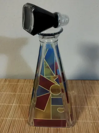 Bottiglia vintage decorata