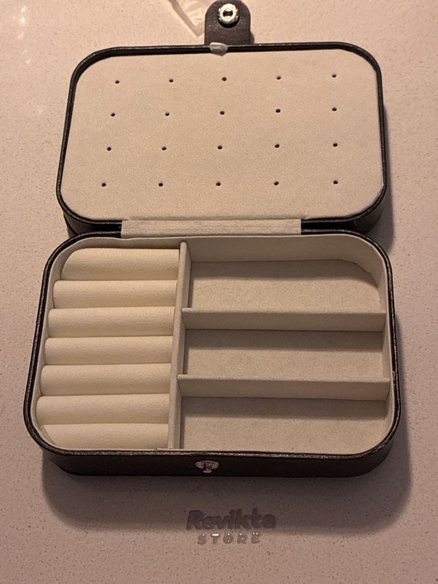 Joyero de viaje negro y beige