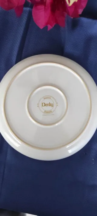 Plato  DENBY azul y blanco.