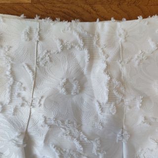 Minifalda ZARA relieve floral Talla L