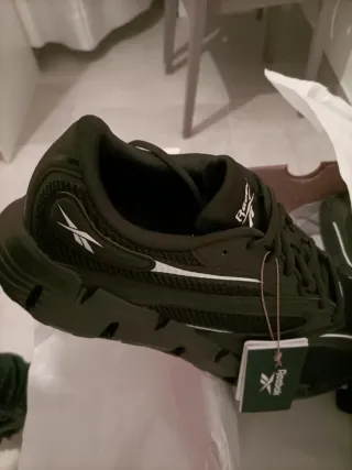 Reebok Scarpe Uomo N.44 Nuove