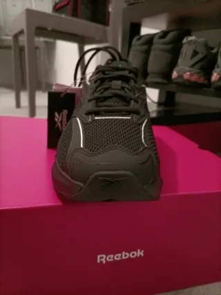 Reebok Scarpe Uomo N.44 Nuove