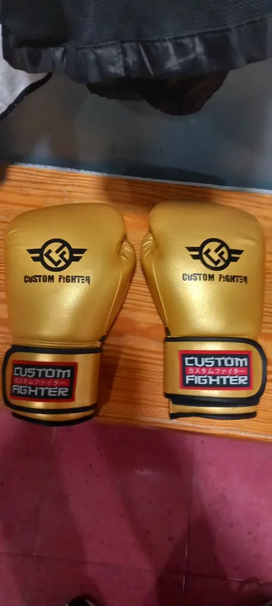 Guantes de Boxeo 14onz. Custom Fighter Dorados
