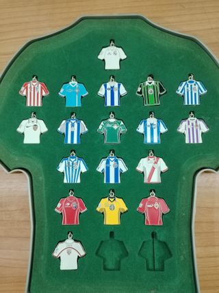 COLLEZIONE PORTACHIAVI CON MAGLIE DELLA LIGA 2002/2002