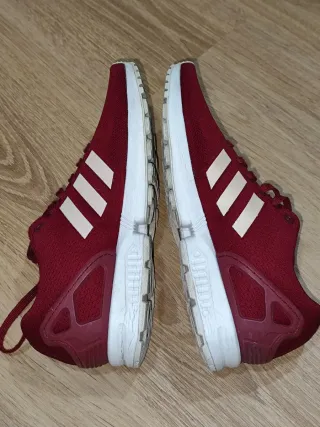 Zapatillas Adidas Rojas y Blancas 41 1/3