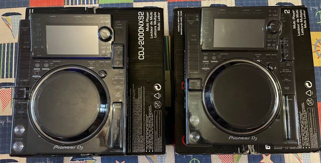 Pioneer DJ CDJ 2000NXS2 (2)