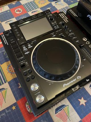 Pioneer DJ CDJ 2000NXS2 (2)