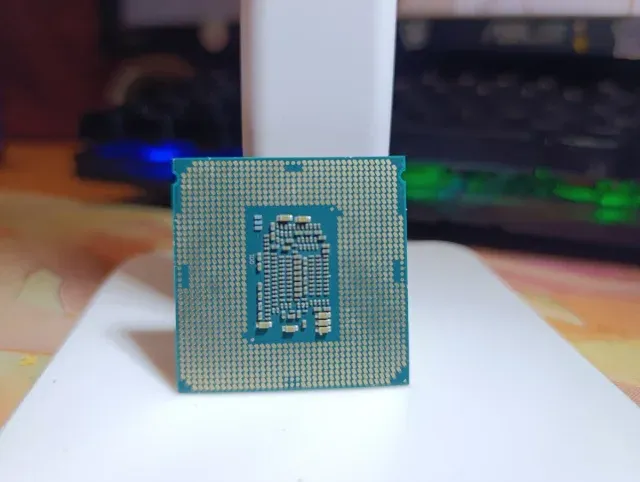 i7-7700 con opcion a delid (gratuito)