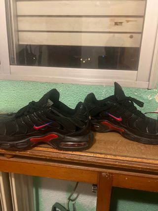 Nike TN Air Max Plus Zapatillas Negras Rojas