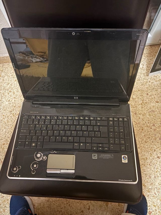 Portátil HP Negro y Plateado