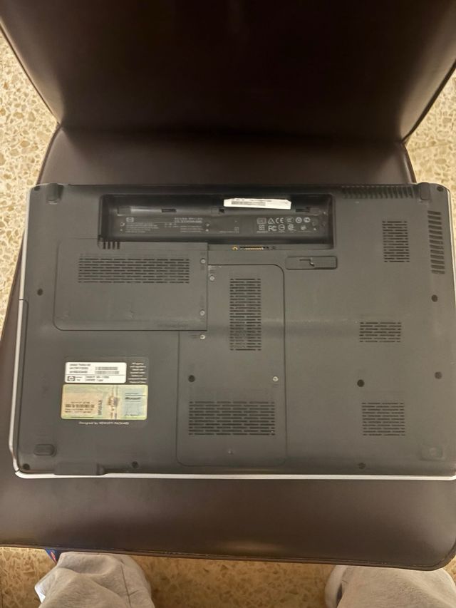 Portátil HP Negro y Plateado